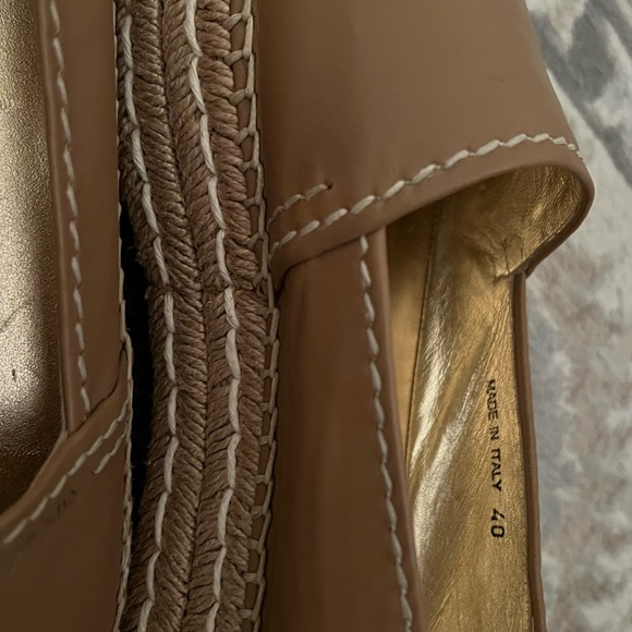 Never worn leather Prada platform espadrilles. Size 40. - Picture 7 of 7